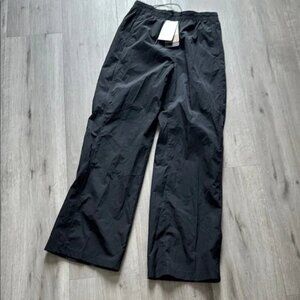 Nike Dri-FIT One Women's straight leg High-Waisted Trousers